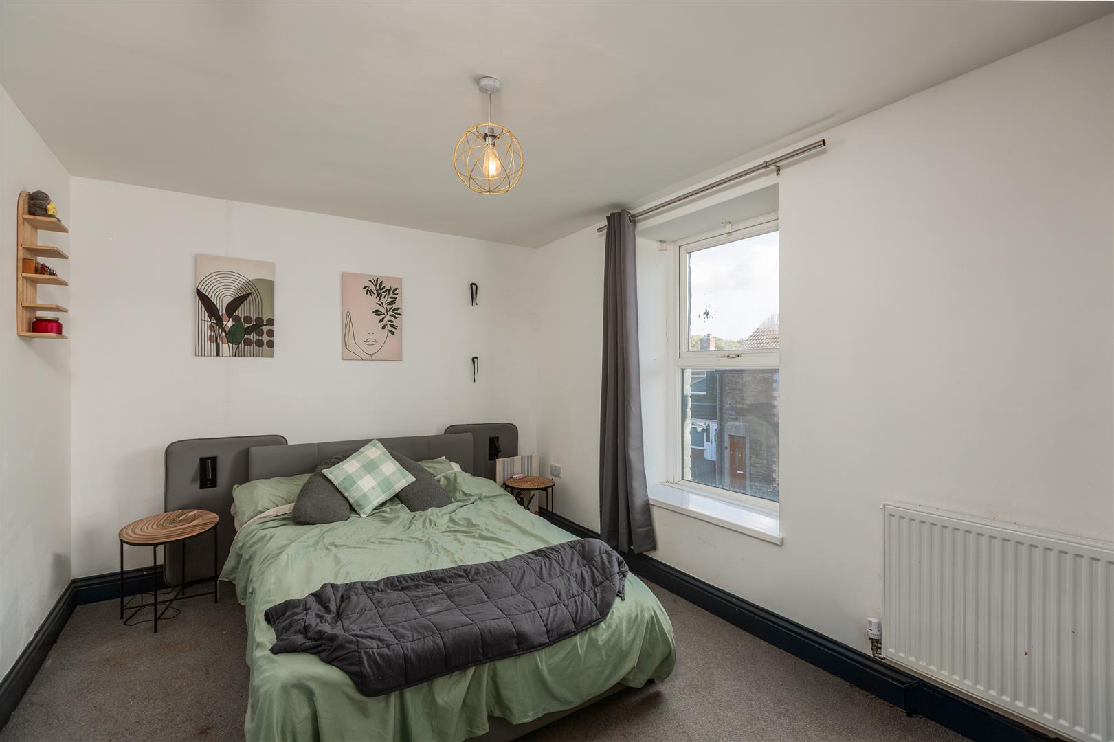 Courtney Street, Manselton, Swansea, SA5 9NX